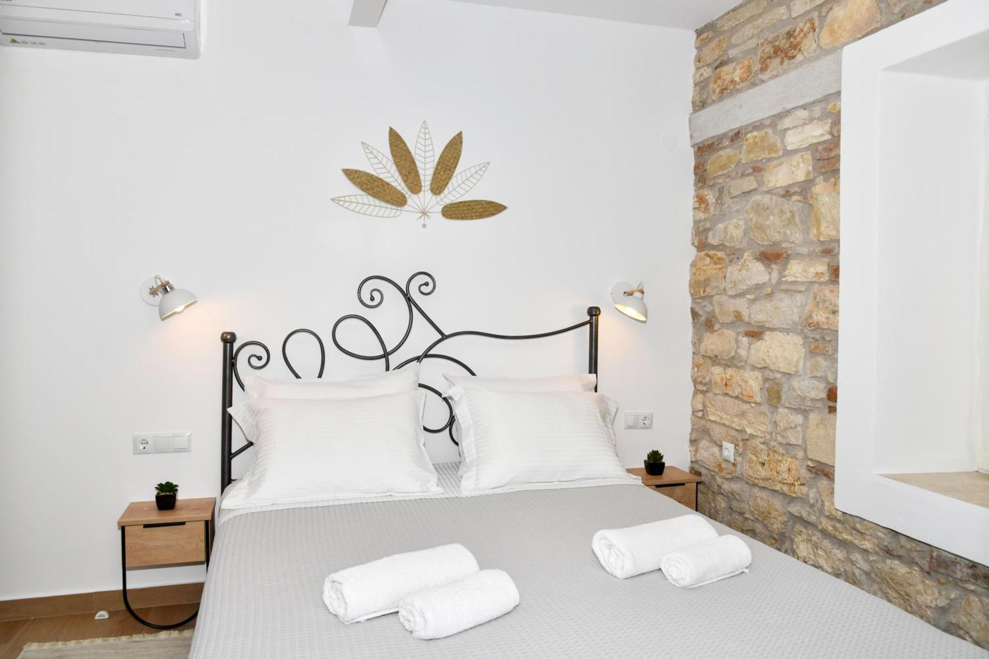 Captain Theo'S Modern Apartment Maria ليفكيمي المظهر الخارجي الصورة