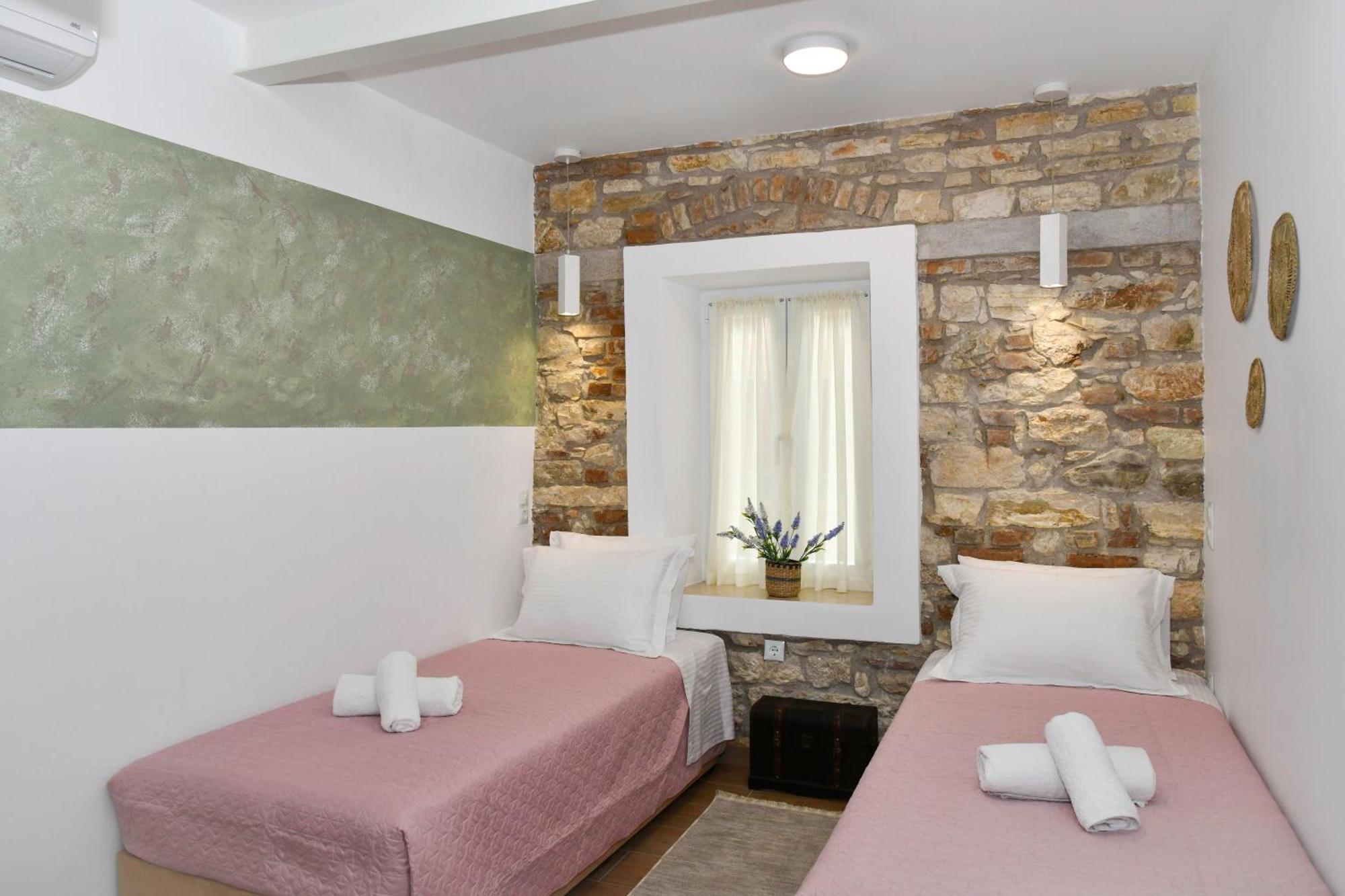 Captain Theo'S Modern Apartment Maria ليفكيمي المظهر الخارجي الصورة