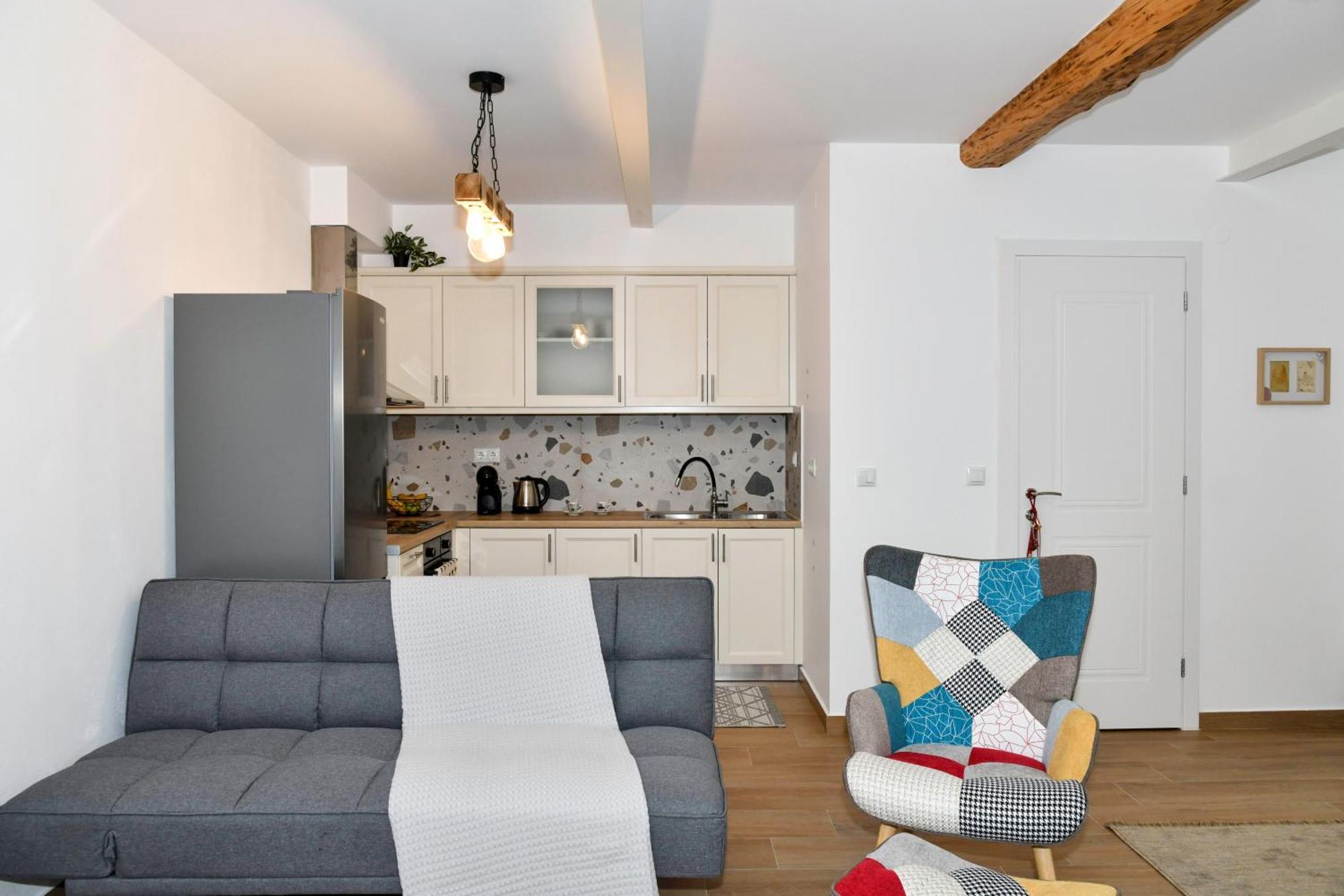 Captain Theo'S Modern Apartment Maria ليفكيمي المظهر الخارجي الصورة