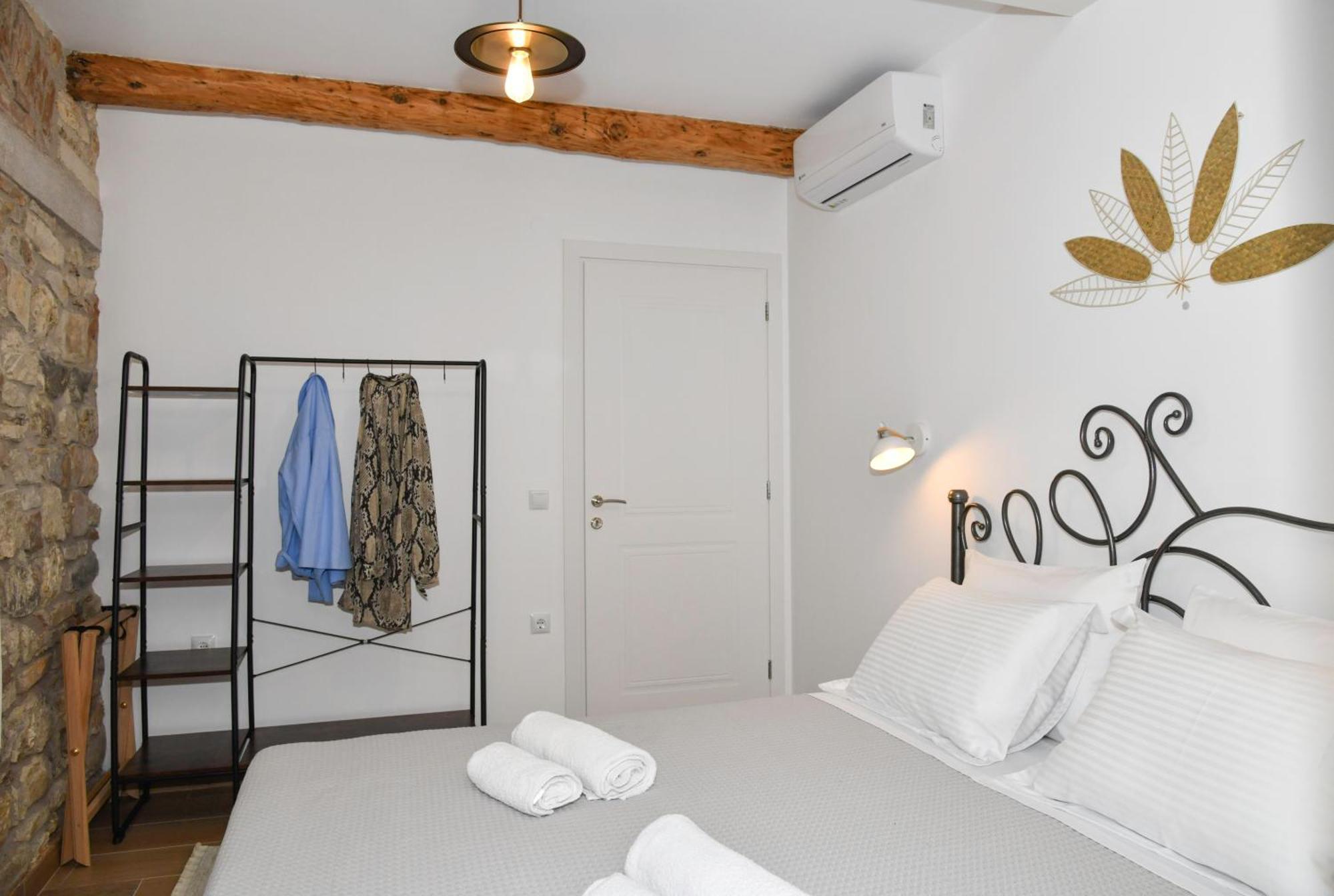 Captain Theo'S Modern Apartment Maria ليفكيمي المظهر الخارجي الصورة