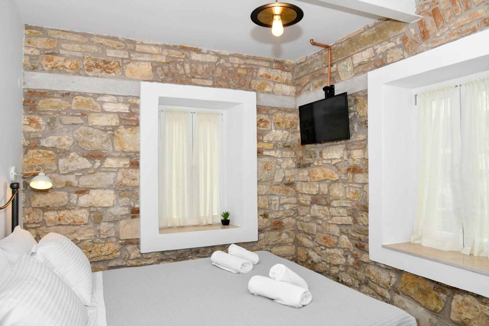 Captain Theo'S Modern Apartment Maria ليفكيمي المظهر الخارجي الصورة