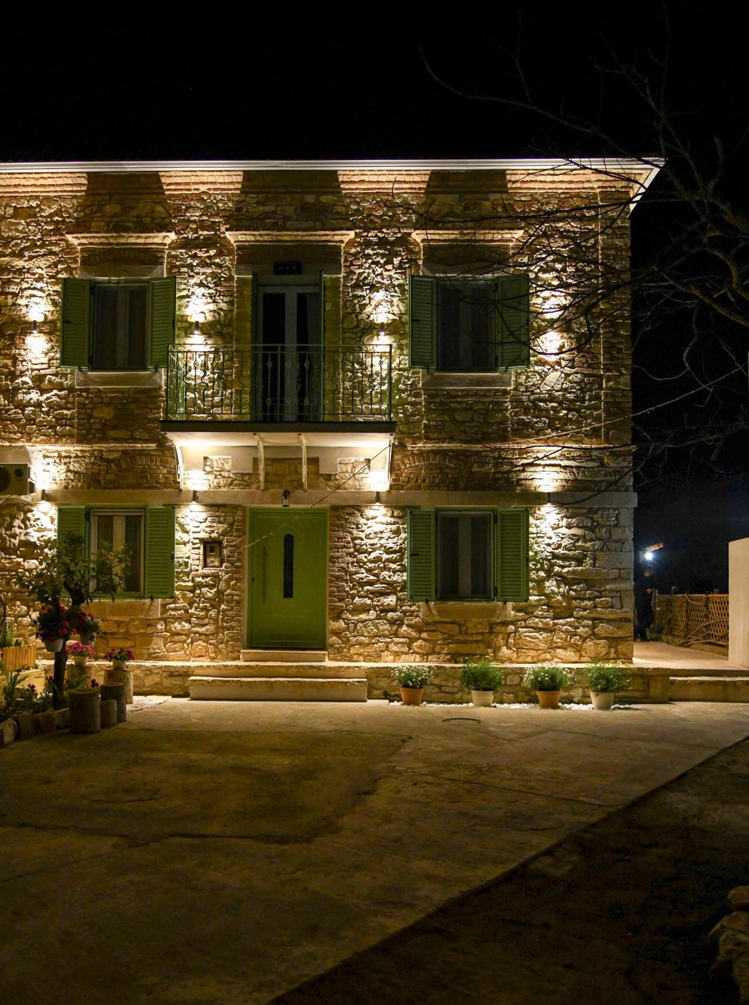 Captain Theo'S Modern Apartment Maria ليفكيمي المظهر الخارجي الصورة
